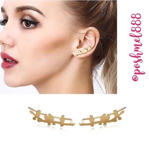 :: Delicate⚜️🦅Golden Birds offa Feather Flock Togetha!! Ear Climbers